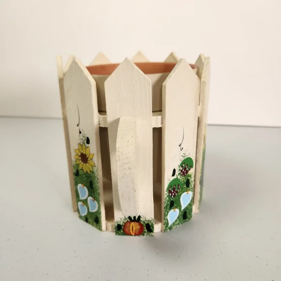 Vintage Handpainted Watering Can Plant Planter Wood Cottagecore Farmhouse Cute - Picture 4 of 13